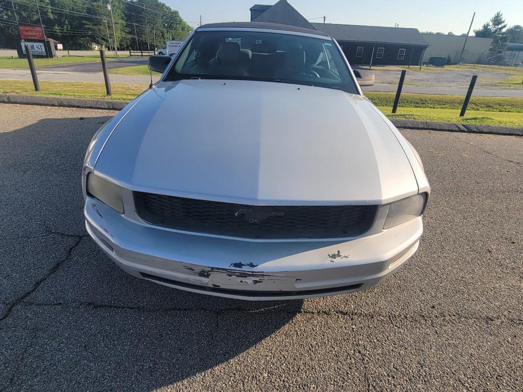 2007 Ford Mustang / Cash Only Base