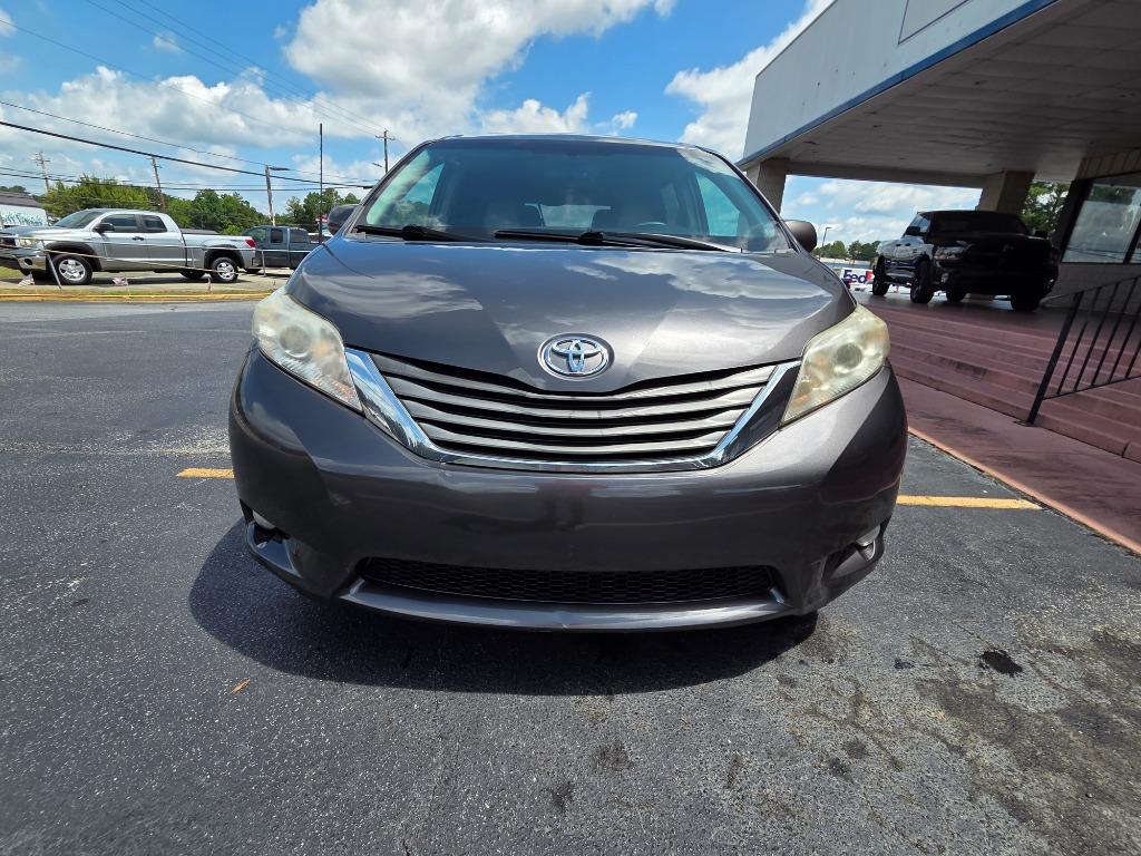 2014 Toyota Sienna XLE