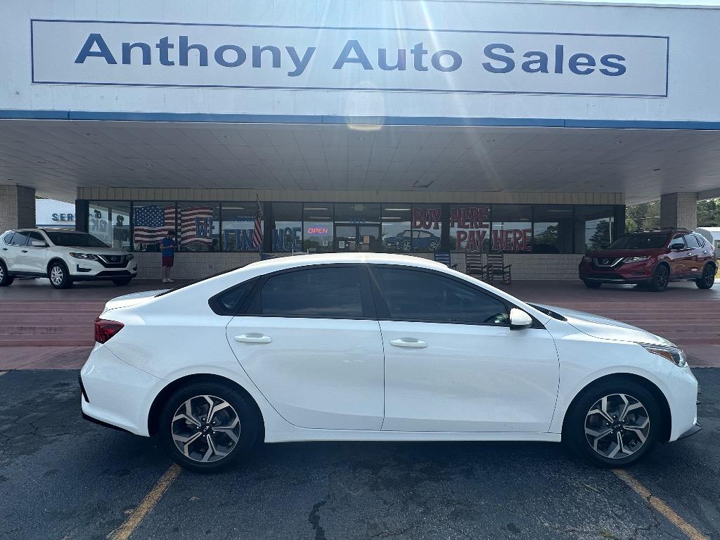 2020 Kia Forte LXS AT's photo