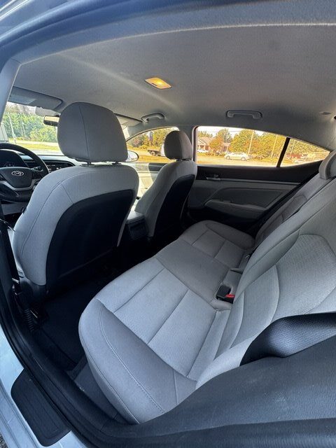 2017 Hyundai Elantra Limited - Photo 6