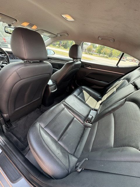 2017 Hyundai Elantra Limited - Photo 6